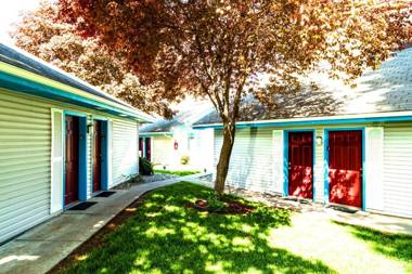 Turning Leaf Furnished Townhomes