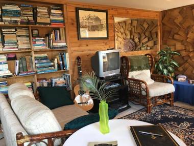 Cottage Lake Bed and Breakfast