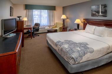 Best Western Huntington Mall Inn