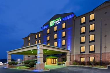 Holiday Inn Express Hotel & Suites Charleston-Southridge an IHG Hotel