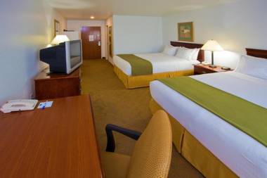 Holiday Inn Express Hotel & Suites Elkins an IHG Hotel