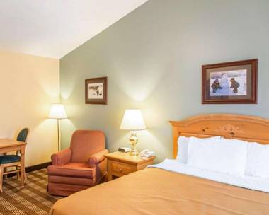 Econo Lodge Inn & Suites Eau Claire