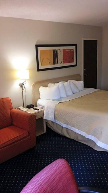 Days Inn by Wyndham La Crosse Conference Center