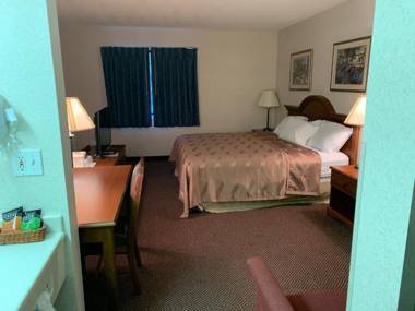 AmeriVu Inn and Suites