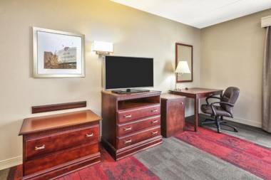 Hampton Inn & Suites Madison - West