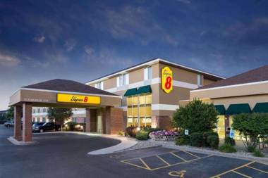 Super 8 by Wyndham Madison South