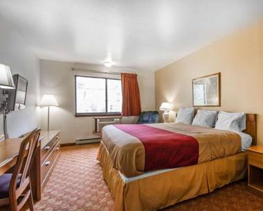 Rodeway Inn & Suites Wisconsin Madison-Northeast