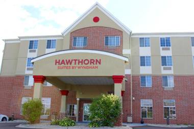 Hawthorn Suites by Wyndham Madison Fitchburg