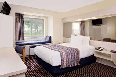 Microtel Inn & Suites By Wyndham Madison East