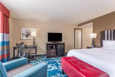 Hampton Inn & Suites Madison Downtown