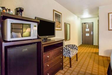 Quality Inn & Suites Marinette