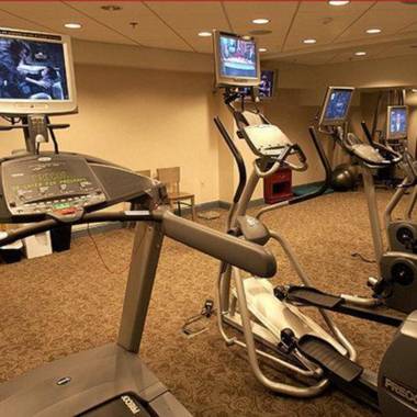 Ambassador Inn At Marquette