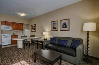 Holiday Inn Milwaukee Airport an IHG Hotel