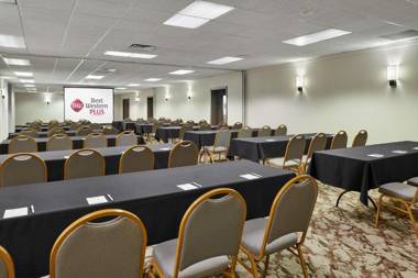 Best Western Plus Milwaukee Airport Hotel & Conference Center