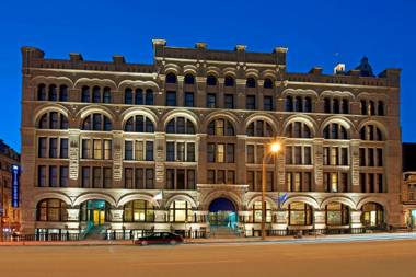 Hilton Garden Inn Milwaukee Downtown