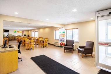 Quality Inn & Suites Milwaukee