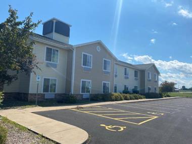 AmericInn by Wyndham Oshkosh