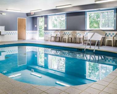 Quality Inn & Suites Sturgeon Bay 