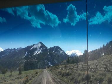 Secret Cottage Yellowstone 2 blocks to downtown