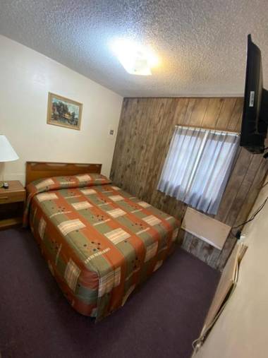 Rainbow Motel
