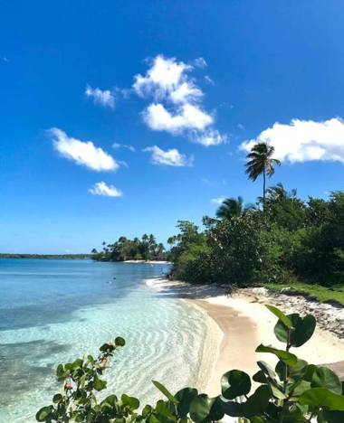 Stunning Sunset View Walking distance to private beach