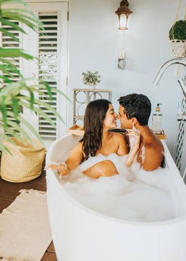 Suite for Couples with Private Deck Tub Unit 1