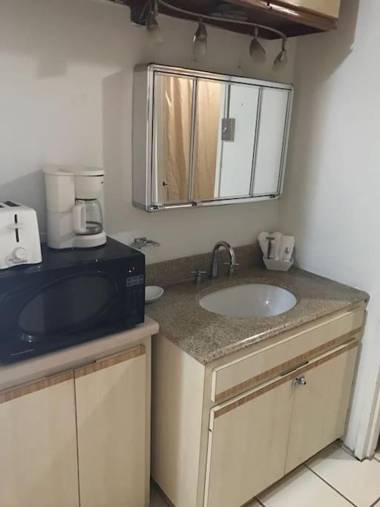 Non Stop party Apartment Condo