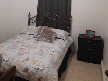 Hermoso apartamento frente aeropuerto de Isla Verde.
