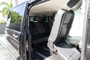 S3 at HighSoClub with Pool and Private Shuttle