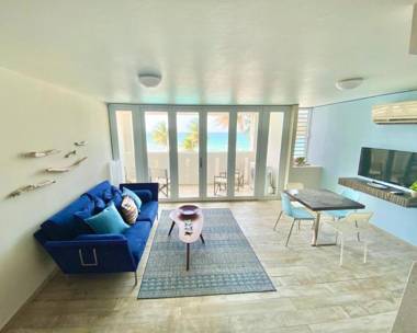 KASA Brisa Marina - 1 bed 1 bath for 2 OCEAN VIEW BALCONY BEACHFRONT CONDO POOL