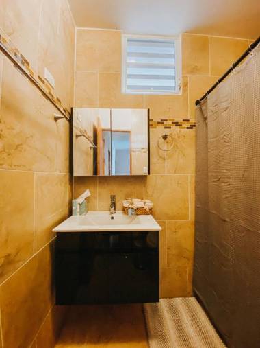 Private Oasis with Jacuzzi and Cabana Pet Friendly