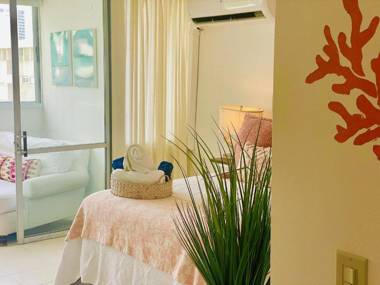 KASA Los Corales Studio for 2 POOL BEACH PARKING