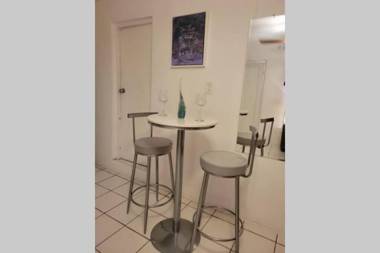 Relaxing Tropical Studio