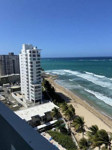 KASA Blue Ocean - 2 bed 2 bath for 4 OCEAN VIEW BALCONY BEACHFRONT CONDO POOL