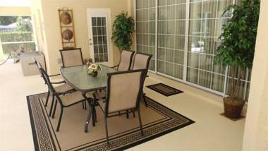 Close to Downtown Inverness spacious and next to bike trail