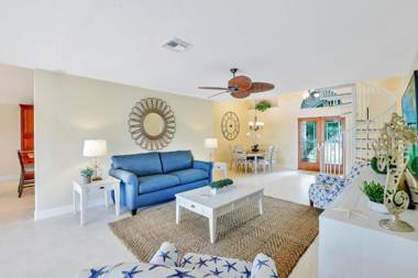 Algonquin Court Pool Home