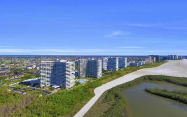 South Seas Tower 4 702