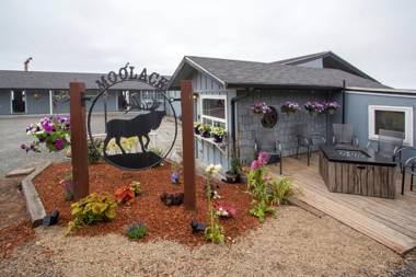 Moolack Shores Inn