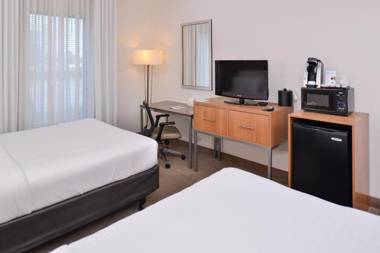 Holiday Inn Express and Suites New Orleans Airport an IHG Hotel
