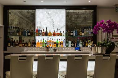 Mosaic Hotel Beverly Hills