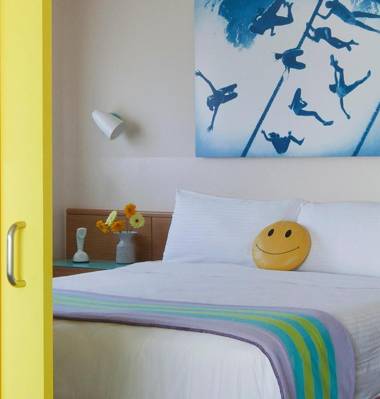 Beverly Laurel Hotel