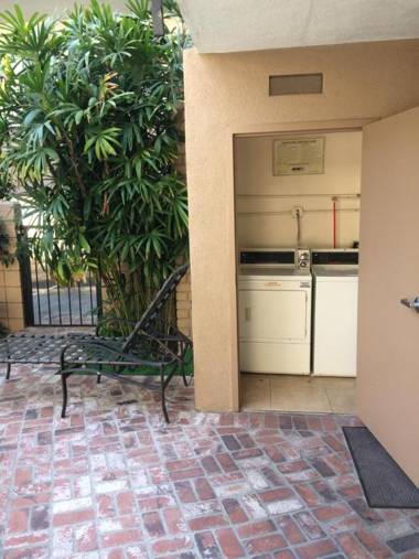 Dunes Inn - Wilshire