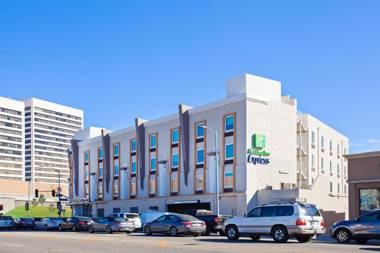 Holiday Inn Express West Los Angeles an IHG Hotel