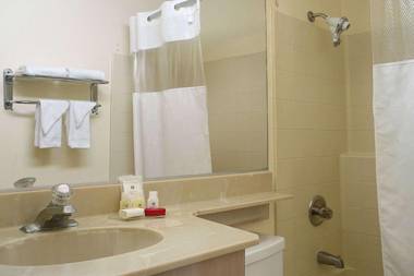 Ramada by Wyndham Los Angeles/Wilshire Center