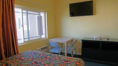 Antonio Hotel - Downtown Los Angeles near Hollywood