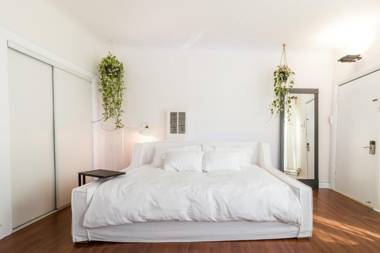 Sunny Boho Chic West Hollywood Flat!