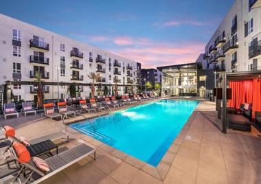 SuitesRUs Apart Hotel near Dodgers Stadium