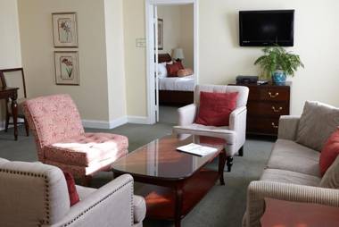 The Inn at Longshore