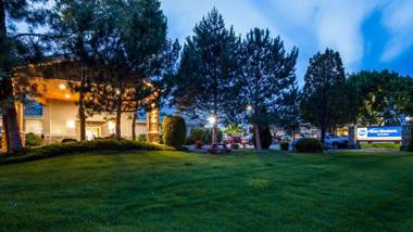 Best Western Sawtooth Inn and Suites