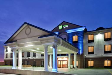 Holiday Inn Express Hotel & Suites McPherson an IHG Hotel